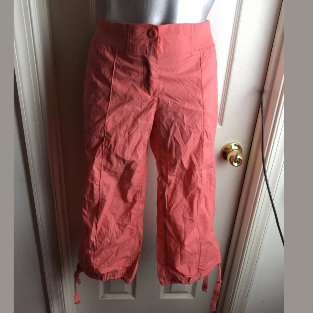 New York & Company Manhattan Capri Size 4 Coral